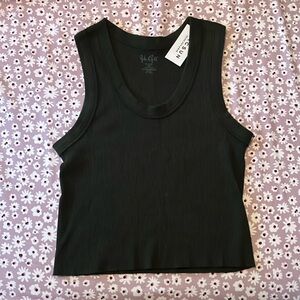 ✨NWT✨ Brandy Melville Green Tank Top